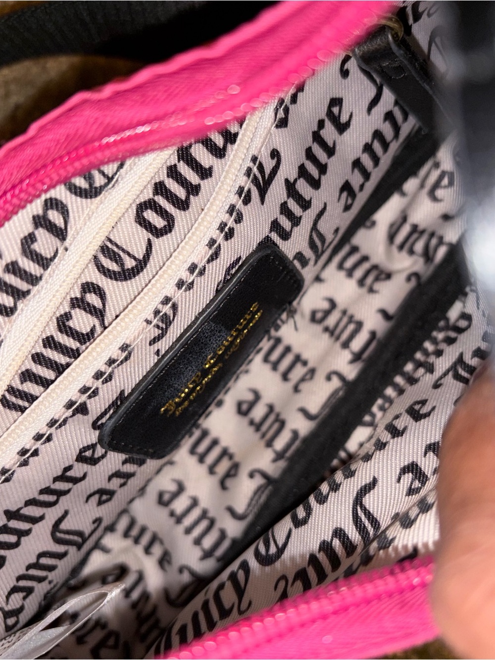 Juicy Couture Hot Pink Nylon Crossbody Bag with Black Strap & Gold Chain - Picture 2 of 6